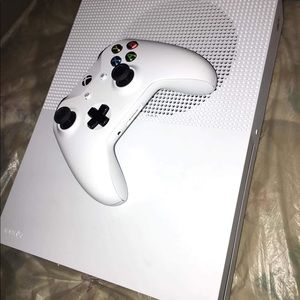 Xbox One S